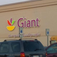 Photo taken at Giant Food by Jeanette S. on 5/24/2014