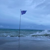 Foto diambil di Εντευκτήριον Ναυτικού Ομίλου oleh Kate B. pada 12/31/2021
