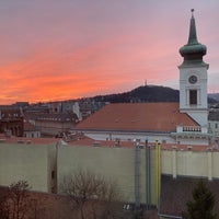 รูปภาพถ่ายที่ Hotel Ibis Budapest Centrum โดย Gábor Sándor M. เมื่อ 12/18/2021