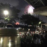 Photo taken at Sumida River Fireworks Festival by 統一王者 on 7/27/2019