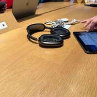 Photo taken at Apple Pacific Centre by Starish D. on 12/12/2023