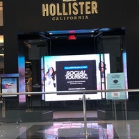 Hollister top promenade mall