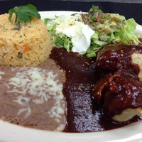 Снимок сделан в Sol Azteca Mexican Restaurant пользователем Sol Azteca Mexican Restaurant 5/2/2014