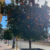 Foto diambil di Aula y sala en alquiler area4u.es oleh Tykhon pada 12/11/2021