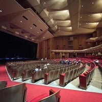 Photo taken at Keller Auditorium by Matt N. on 3/11/2023