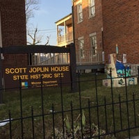 Photo taken at Scott Joplin House by Chele on 2/18/2016