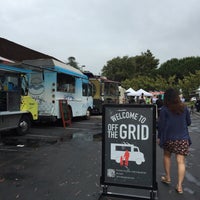 Photo taken at Off The Grid: Menlo Park by Huiyi on 6/11/2015