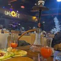Foto scattata a Uploft Cafe Bistro da Mehmet Ç. il 12/10/2021