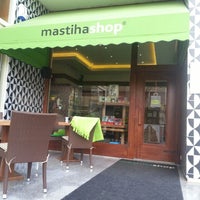 รูปภาพถ่ายที่ Mastihashop&amp;amp;Cafe โดย Emir K. เมื่อ 3/20/2013