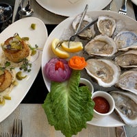 Photo taken at Rowes Wharf Sea Grille by Ming Min H. on 4/20/2021
