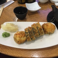 Foto diambil di Miyako Sushi oleh Kyogo M. pada 3/5/2016