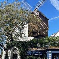 Photo taken at Le Moulin de la Galette by Petya K. on 9/4/2022