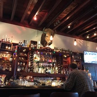 3/23/2017にJohn R.がCrown Barで撮った写真