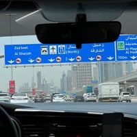 รูปภาพถ่ายที่ Dubai โดย Amber Z. เมื่อ 5/4/2024