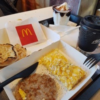 Photo taken at McDonald&amp;#39;s by Maryan B. on 10/13/2019