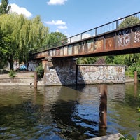 Photo taken at Alte Eisenbahnbrücke (Görlitzer Brücke) by Maryan B. on 7/13/2019