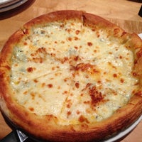 Photo taken at Sammy&amp;#39;s Woodfired Pizza &amp;amp; Grill by Chris  L. on 11/12/2012