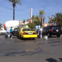 Photo taken at Body Beautiful Carwash - Pacific Hwy by Gary T. on 3/26/2013