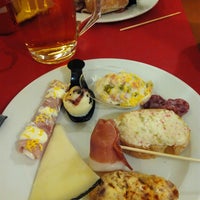 Das Foto wurde bei Restaurante LAS PALOMAS Buffet&amp;amp;Tapas von André G. am 4/2/2016 aufgenommen