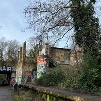 Photo taken at Parkland Walk (Crouch End to Highgate section) by Greg O. on 1/21/2024