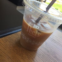 Foto tomada en Peet&amp;#39;s Coffee &amp;amp; Tea  por Greg O. el 5/7/2018