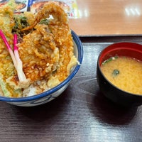 Photo taken at 天丼てんや by もか on 5/30/2023