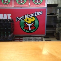 8/17/2013에 Diane W.님이 Fox&amp;#39;s Pizza Den Greer에서 찍은 사진