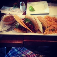 Foto tomada en La Fiesta Mexican Restaurant  por Timothy T. el 7/18/2013