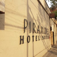 Foto diambil di Motel Pirámides del Valle oleh Héctor I. F. pada 2/7/2018