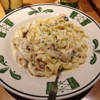 Photo taken at Olive Garden by Joan A. on 5/5/2013