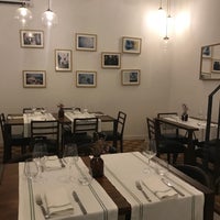 Foto diambil di Volta i Volta Restaurant oleh Sven E. pada 8/14/2018