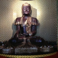 6/2/2013에 Yaro D.님이 Bull and Buddha에서 찍은 사진