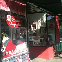 Photo taken at my sweet cupcake by Rosie A. on 11/3/2012