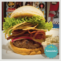 5/30/2014 tarihinde Cheff&amp;#39;s Burgerziyaretçi tarafından Cheff&amp;#39;s Burger'de çekilen fotoğraf