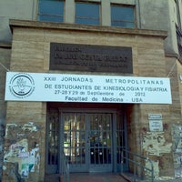 Photo taken at Escuela de Kinesiología y Fisiatría (UBA) by Maia on 9/29/2012
