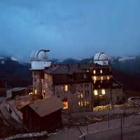 Photo taken at 3100 Kulmhotel Gornergrat Zermatt by Minor C. on 7/5/2022