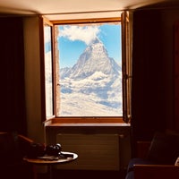 Photo taken at 3100 Kulmhotel Gornergrat Zermatt by Minor C. on 7/6/2022