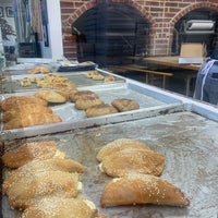 Review Cedars Bakery