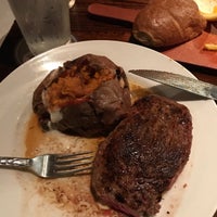 Photo taken at LongHorn Steakhouse by Ron C. on 5/26/2017