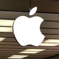 Photo taken at Apple Northlake Mall by Ron C. on 6/14/2017