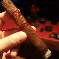 1/3/2017에 DanLikes님이 M.O.S. Cigars에서 찍은 사진