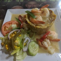 Photo taken at El Bohio Tropical Restaurant by DanLikes on 11/6/2019