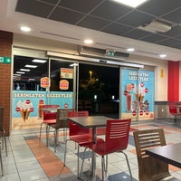 Photo taken at Burger King by Ashkan F. on 6/7/2023