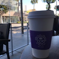 Photo taken at The Coffee Bean &amp;amp; Tea Leaf by Faris on 2/16/2018