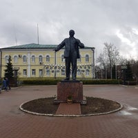 Photo taken at Памятник Ленину by Наталья on 4/26/2018