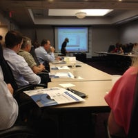 รูปภาพถ่ายที่ CenterState CEO โดย Chris F. เมื่อ 9/20/2012