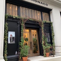 Photo taken at Club Monaco by Christopher H. on 12/24/2018