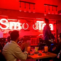Das Foto wurde bei The Smootea Cafe &amp;amp; Bistro von 👑 CeylaN 💕 am 4/10/2022 aufgenommen