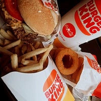 Photo taken at Burger King by 👑 CeylaN 💕 on 12/21/2022