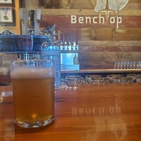 Foto tirada no(a) Benchtop Brewing Company por Kim P. em 6/24/2022